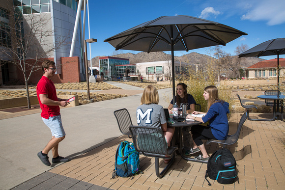 Mines-Campus-Students-1291a.jpg