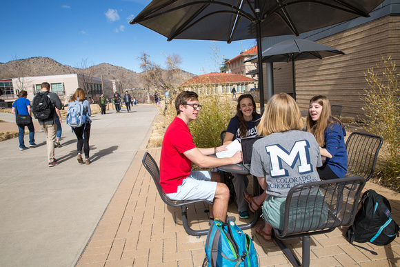 Mines-Campus-Students-1320a.jpg